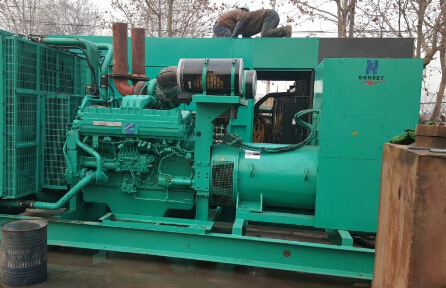 琅琊发电机组如何判断水冷式机油散热器内部是否需要清洗？